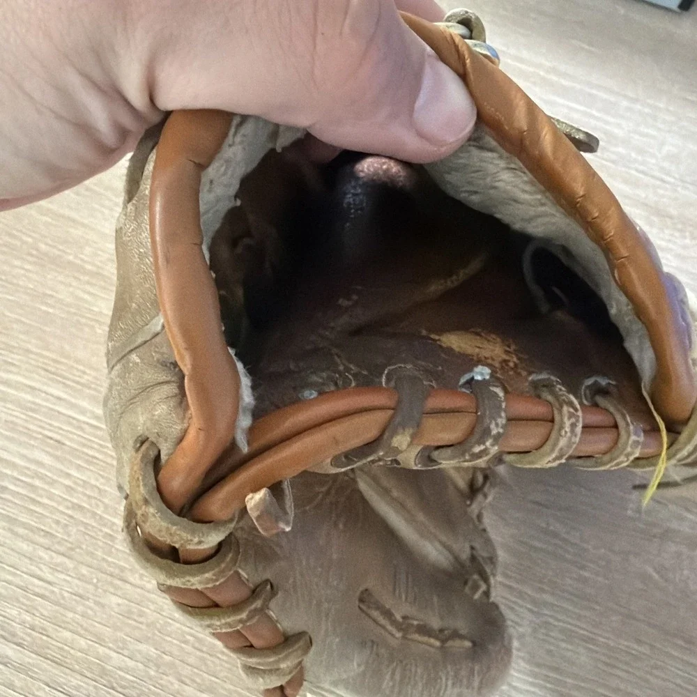 Vintage Rawlings Glove RBG36 Jose Canseco Fastback Baseball Softball